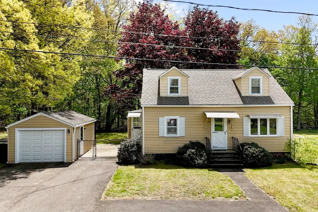 62 Lincoln Avenue, South Hadley, MA 01075 - #1