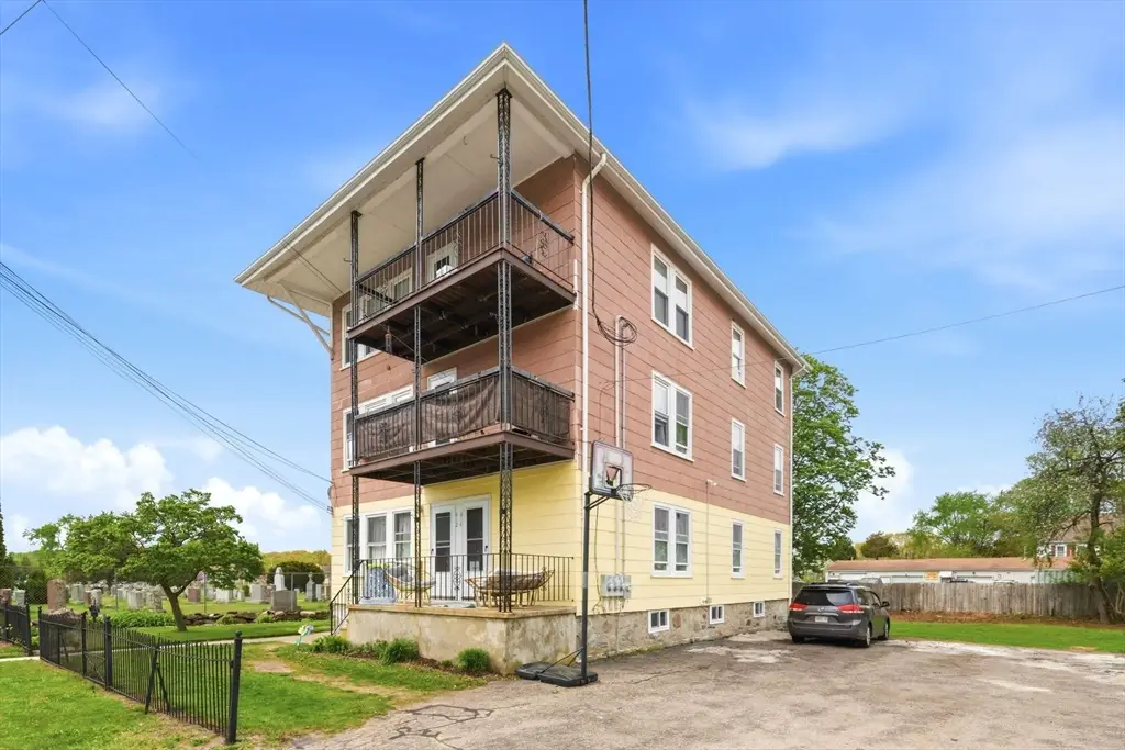 612 Rathbun St, Blackstone, MA 01504 - #1