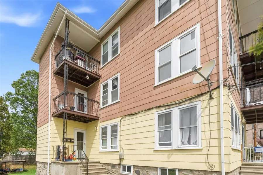 612 Rathbun St, Blackstone, MA 01504 - #2