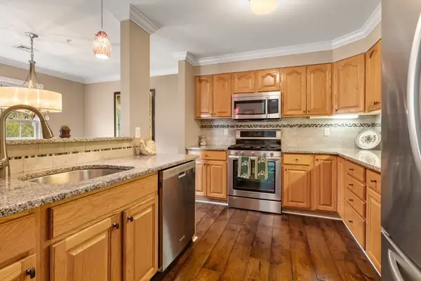 121 Revere St #G, Canton, MA 02021