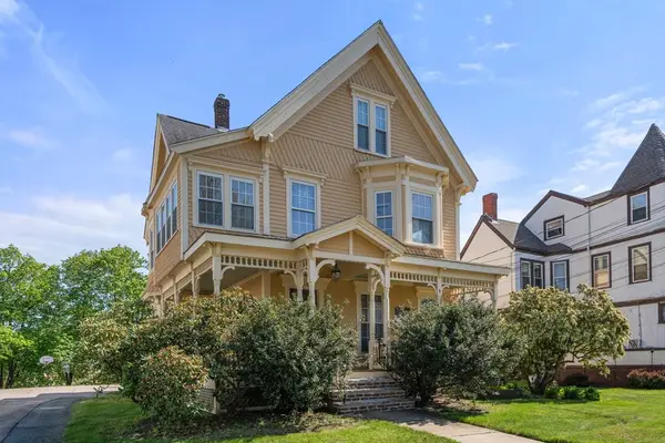 55 Dean Ave, Franklin, MA 02038
