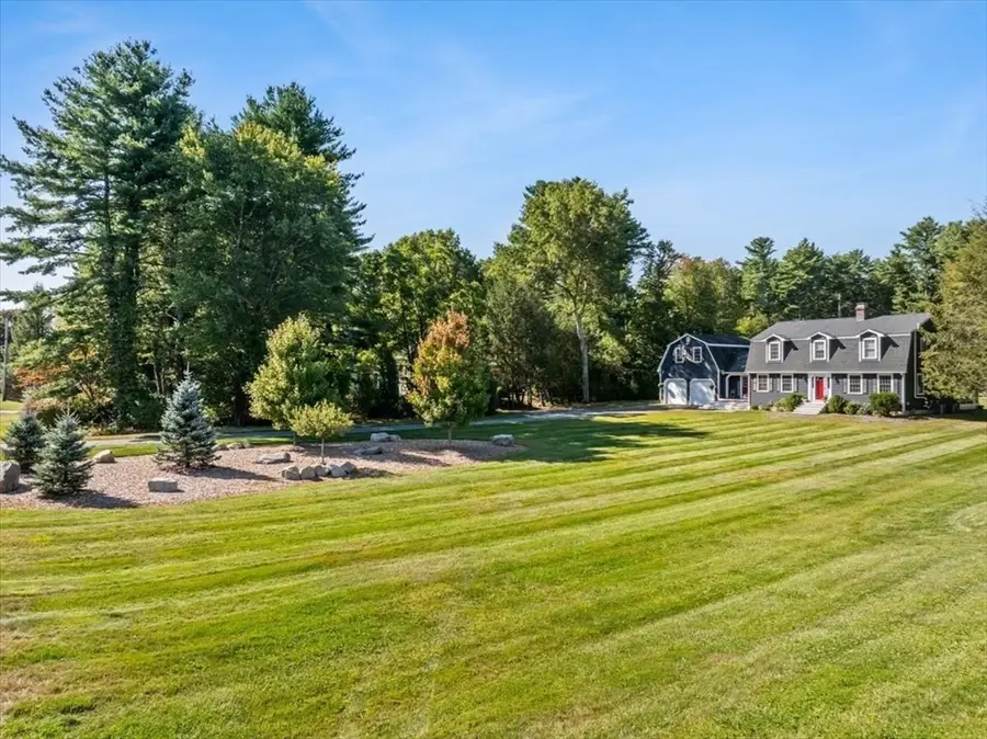 1125 School St, Mansfield, MA 02048 - #3