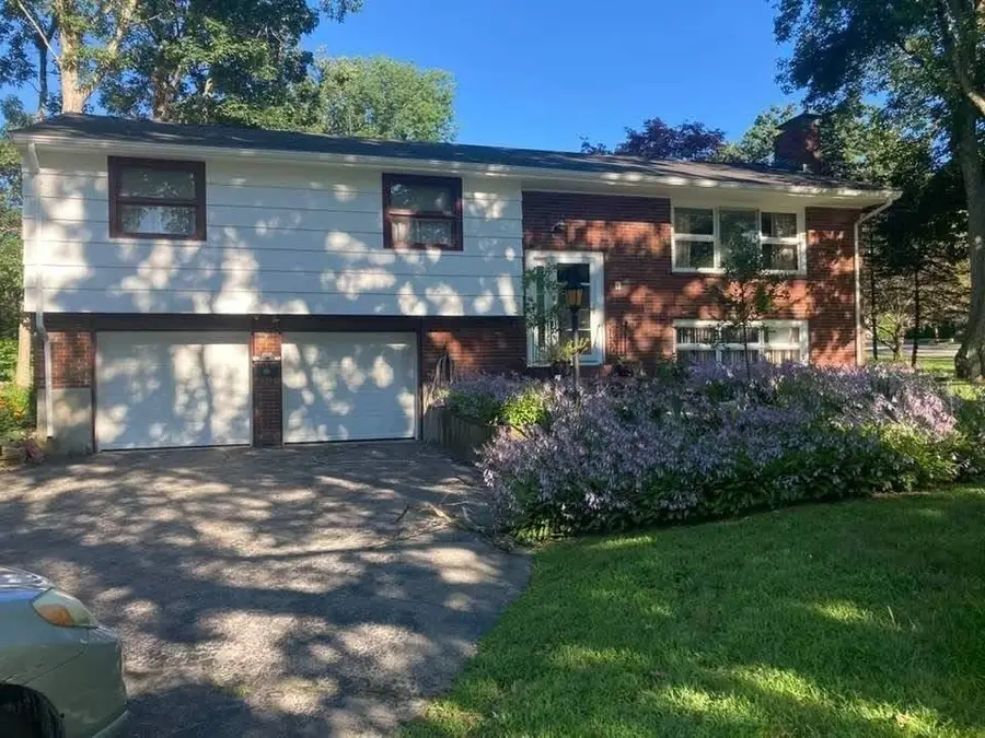 4 Greenwich Rd, Norwood, MA 02062 - #2