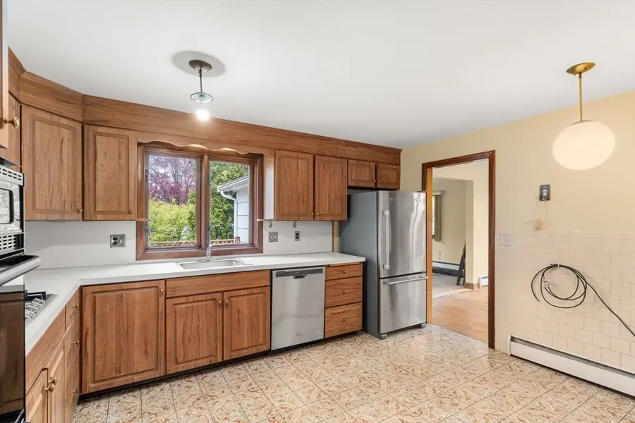 4 Greenwich Rd, Norwood, MA 02062 - #3