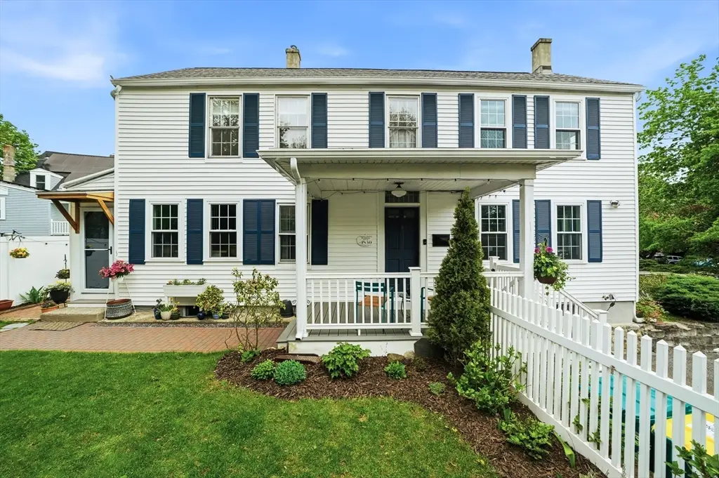 11 Beacon St, Woburn, MA 01801 - #1