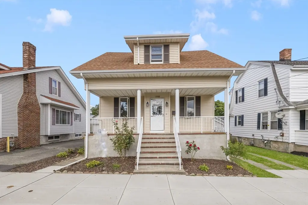 1268 President Ave, Fall River, MA 02720 - #1