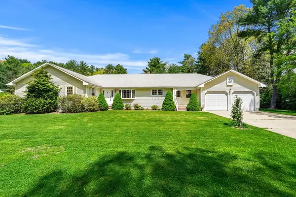 5 Marsden Ct, Seekonk, MA 02771