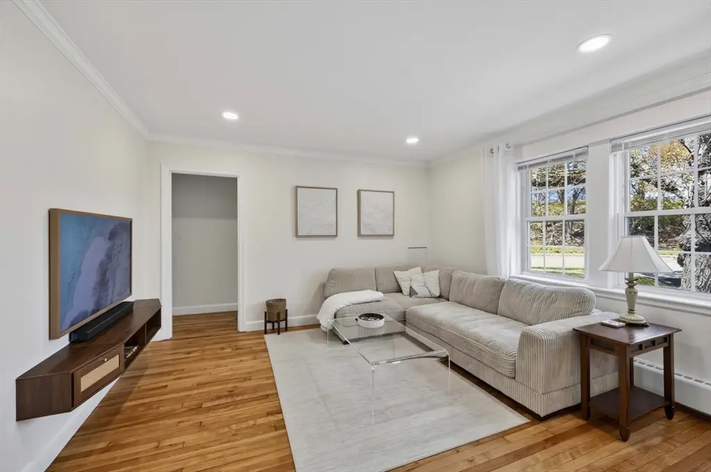 100 Boylston St #1, Newton, MA 02467 - #1