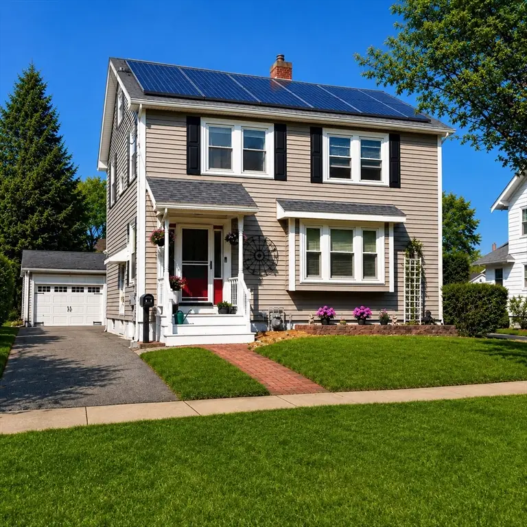11 Clifton Ave, Beverly, MA 01915 - #1