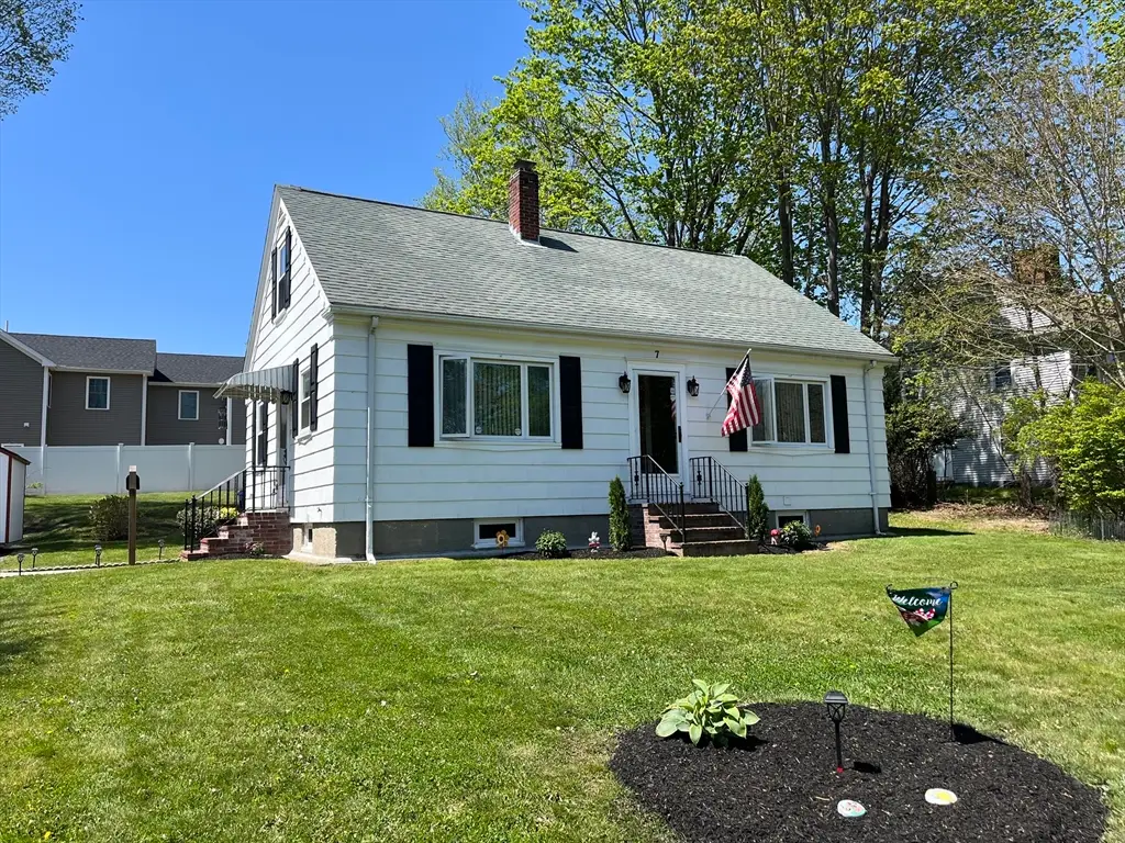 7 Warren Street, Taunton, MA 02780 - #1