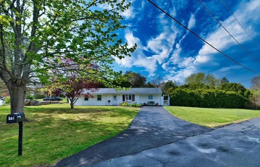 15 Mishawum Dr., Dartmouth, MA 02748 - #2