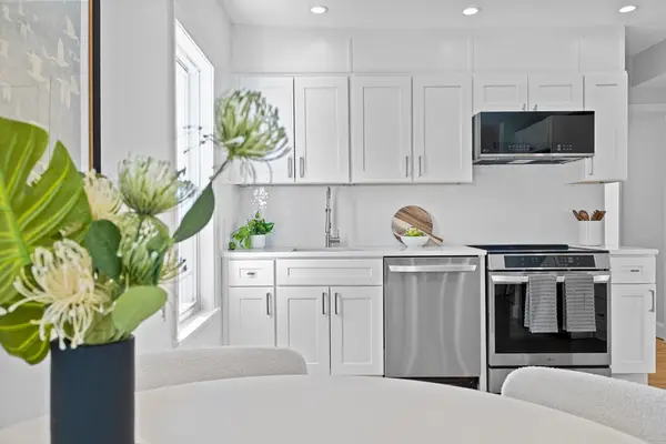 3 Hillside Ave #2, Somerville, MA 02145