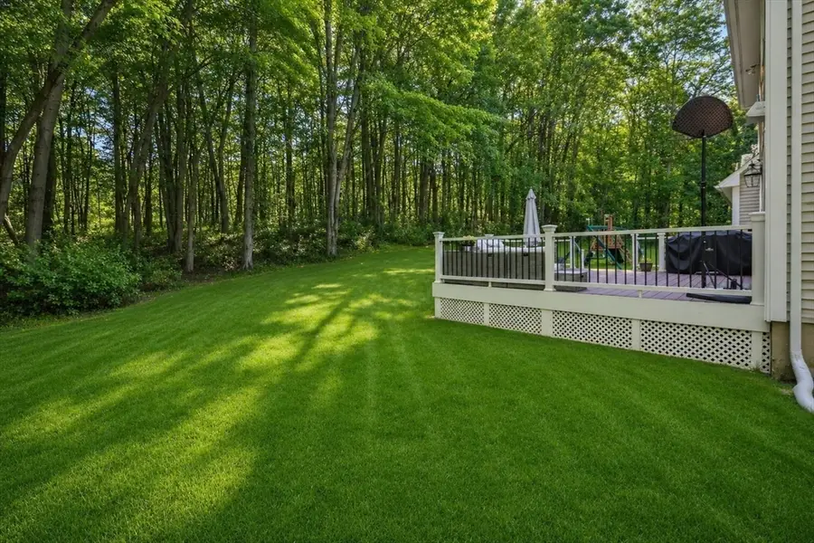 18 Yorkshire Pl, East Longmeadow, MA 01028 - #2