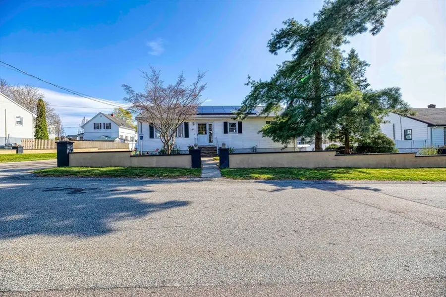 321 Embert St, Fall River, MA 02721 - #3
