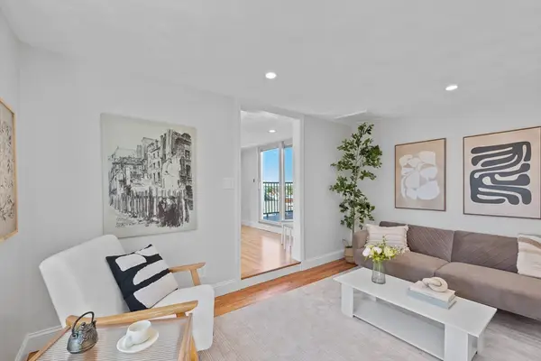 3 Hillside #3, Somerville, MA 02145