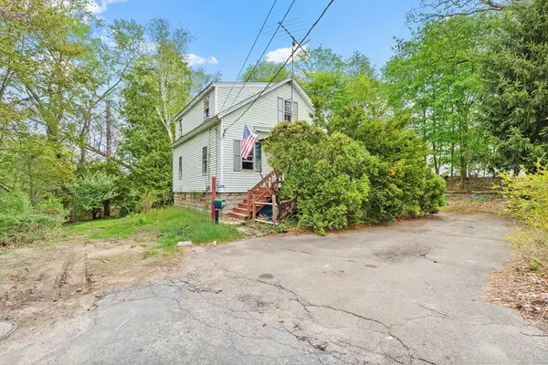 13 Riverbank Road, Maynard, MA 01754