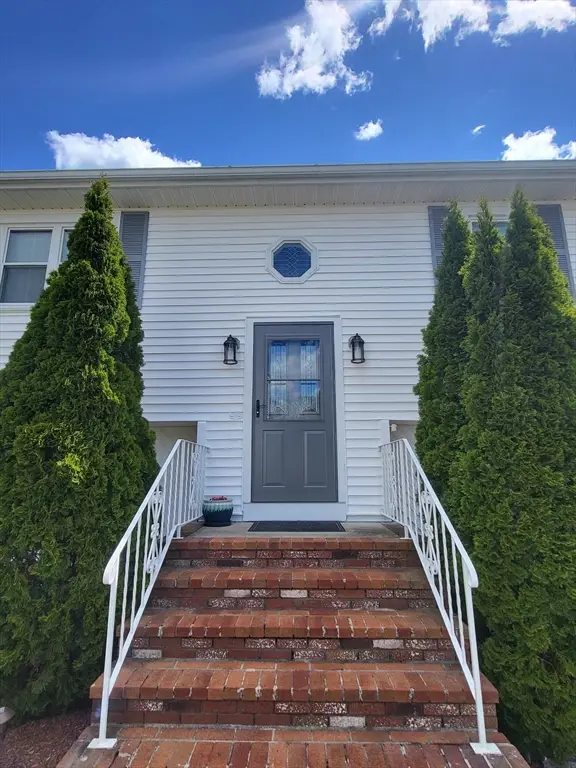 52 Alford St, New Bedford, MA 02745 - #3