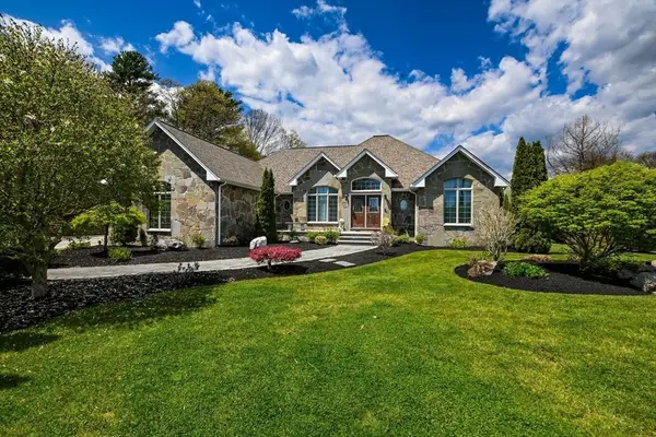 219 Leonard St, Acushnet, MA 02740