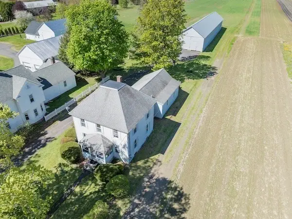 115 West St, Hadley, MA 01035