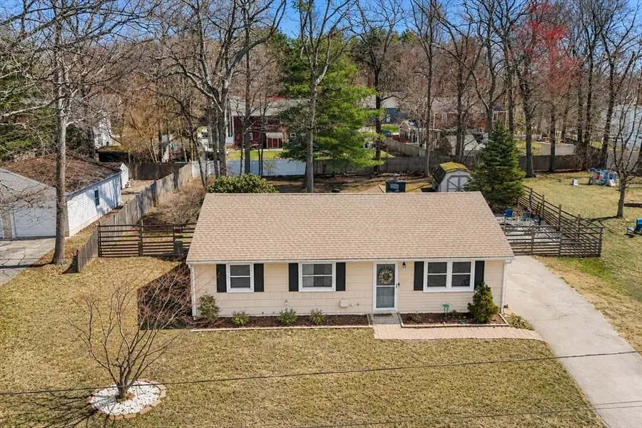 5 Crestwood Ave, Plainville, MA 02762 - #2