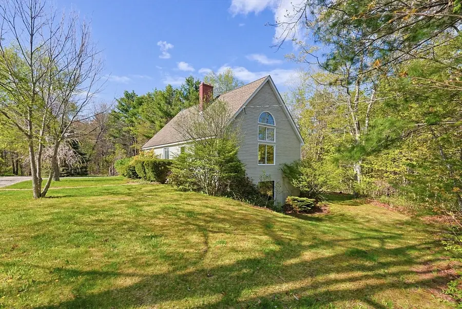 1 Cheyenne Dr, Hubbardston, MA 01452 - #2