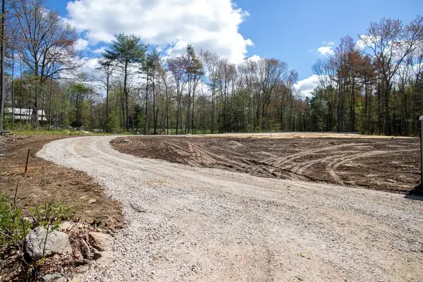 260-A Hunt, Oakham, MA 01068