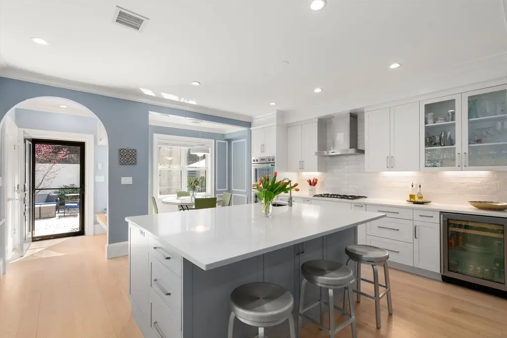 90 Columbia #U90, Brookline, MA 02446 - #1