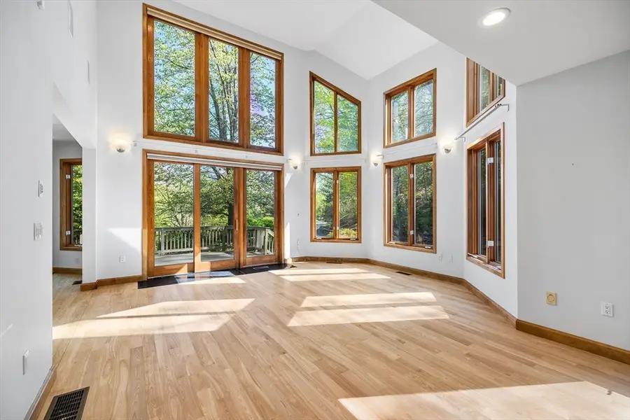 14 Hillside Ave, Southborough, MA 01772 - #3