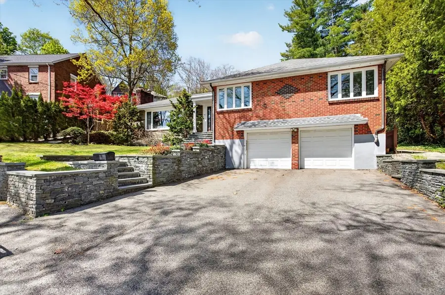 76 Goodnough Rd, Chestnut Hill, MA 02467 - #2