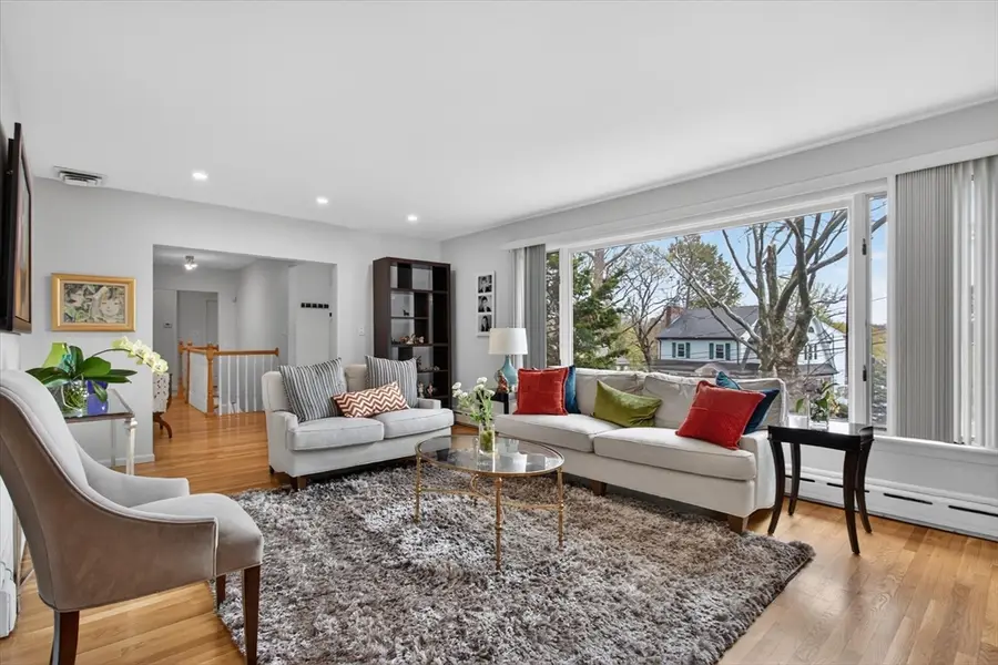 76 Goodnough Rd, Chestnut Hill, MA 02467 - #3
