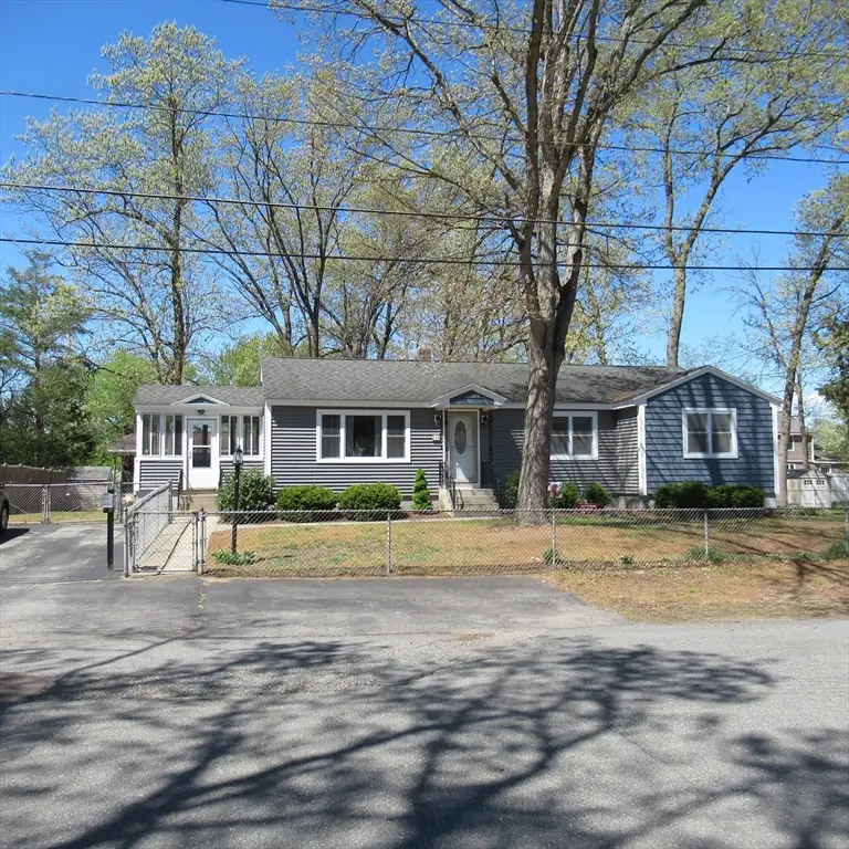116 Commonwealth Ave, Lowell, MA 01852 - #1