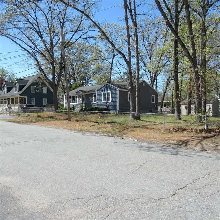 116 Commonwealth Ave, Lowell, MA 01852 - #3