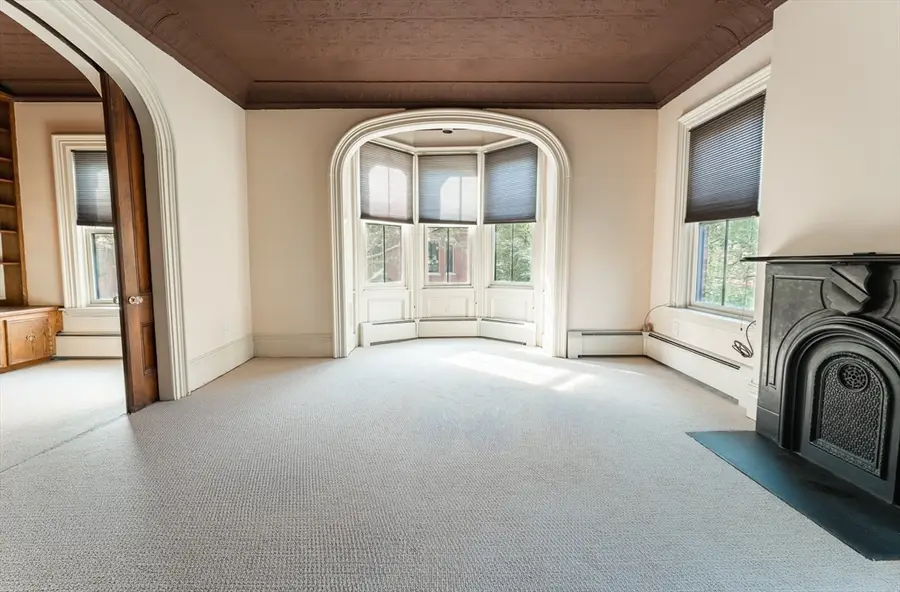 47 Mattoon St, Springfield, MA 01105 - #2