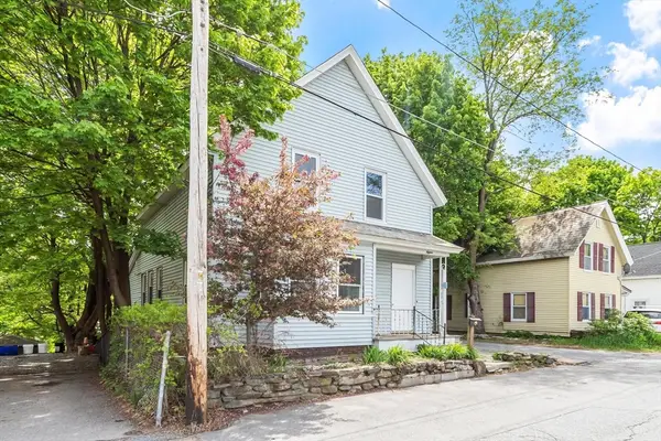 15 Redman Pl, Fitchburg, MA 01420