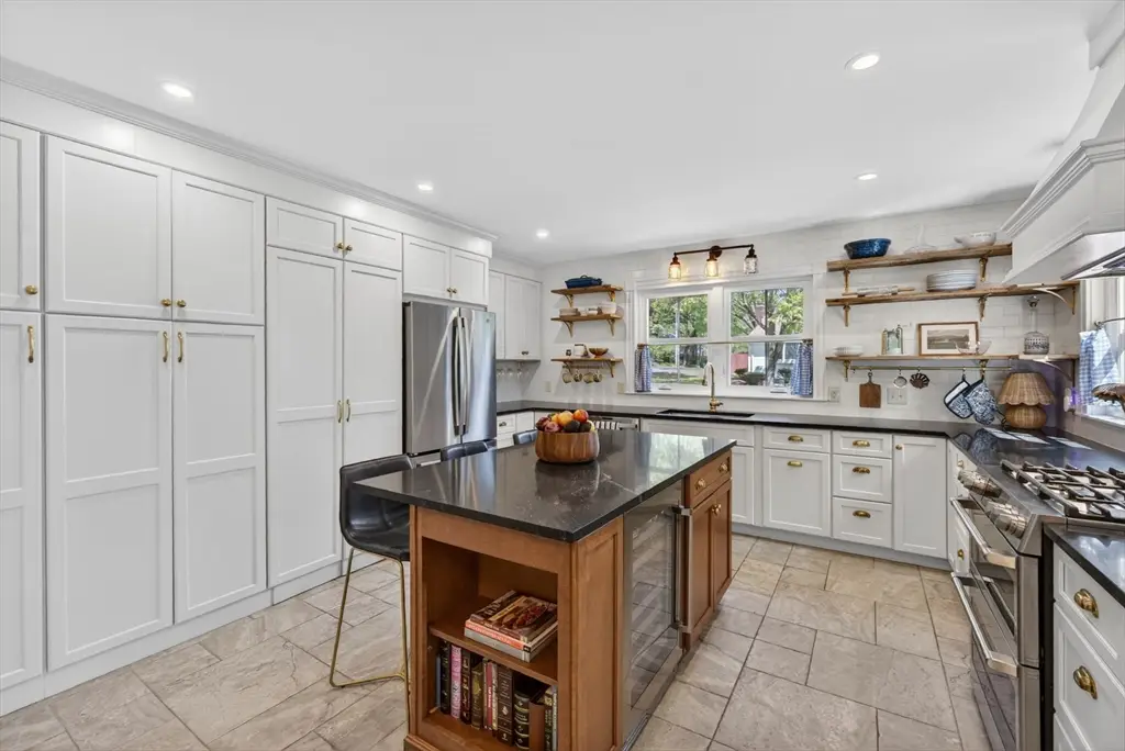 269 Green St, Stoneham, MA 02180 - #1