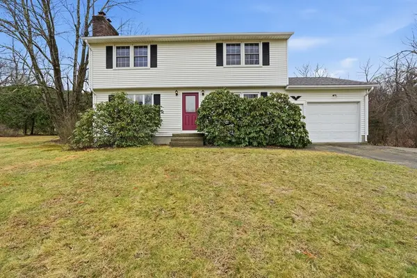 82 Stagecoach Rd, Amherst, MA 01002