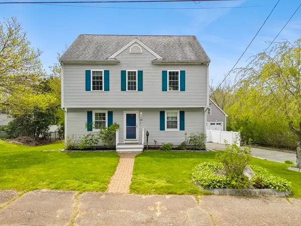 64 Railroad Avenue, Taunton, MA 02780