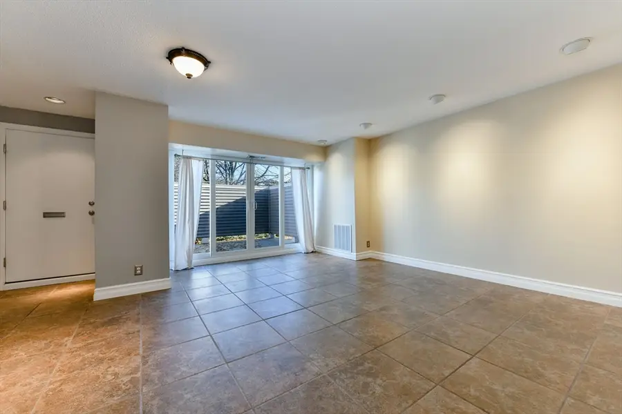 676 Huron Ave #4, Cambridge, MA 02138 - #3