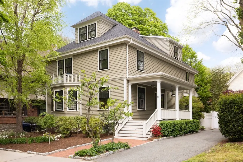 95 Babcock St, Brookline, MA 02446 - #1