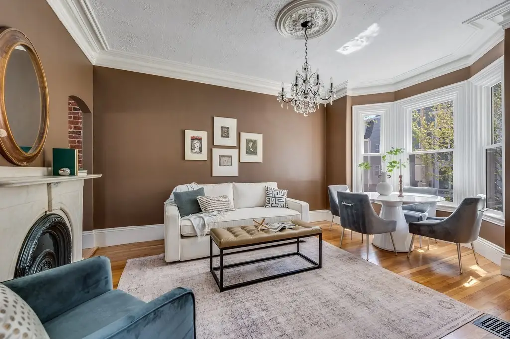 582 E 7th St, Boston, MA 02127 - #1
