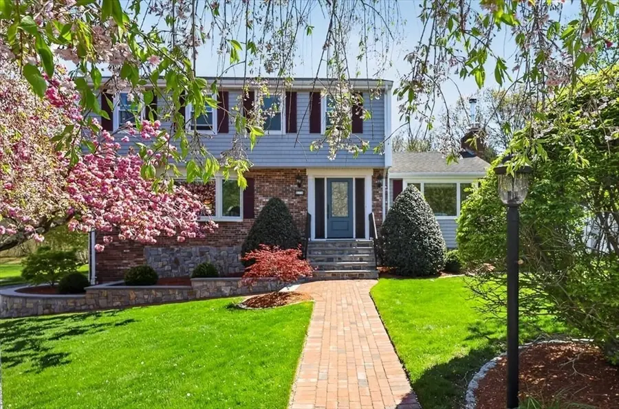 111 Barstow Dr, Braintree, MA 02184 - #2
