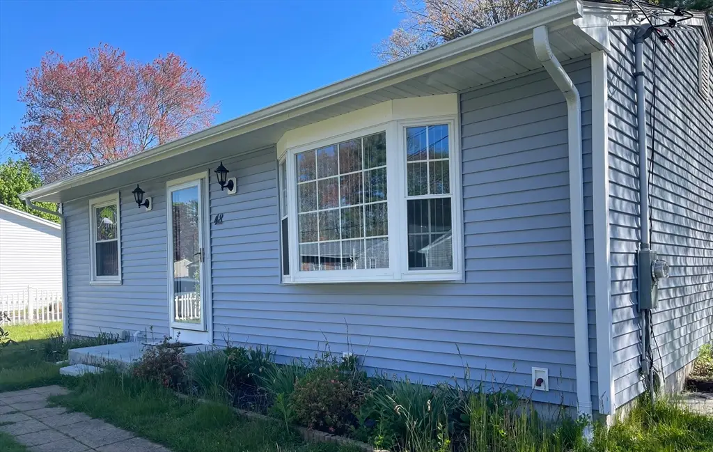 48 Briarwood Dr, New Bedford, MA 02745 - #1