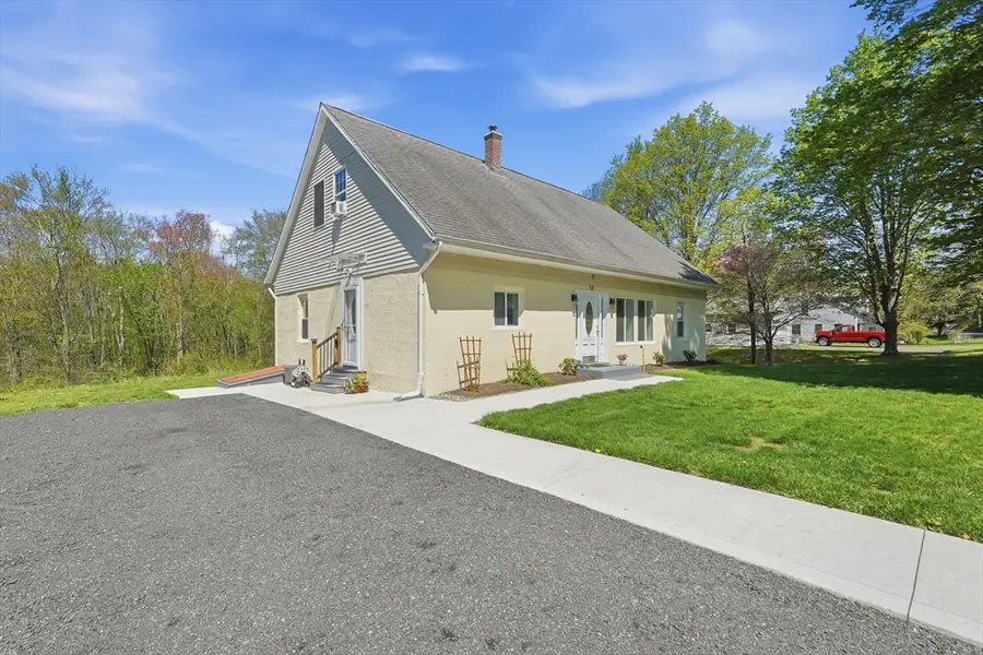 54 Taylor St, Granby, MA 01033 - #2