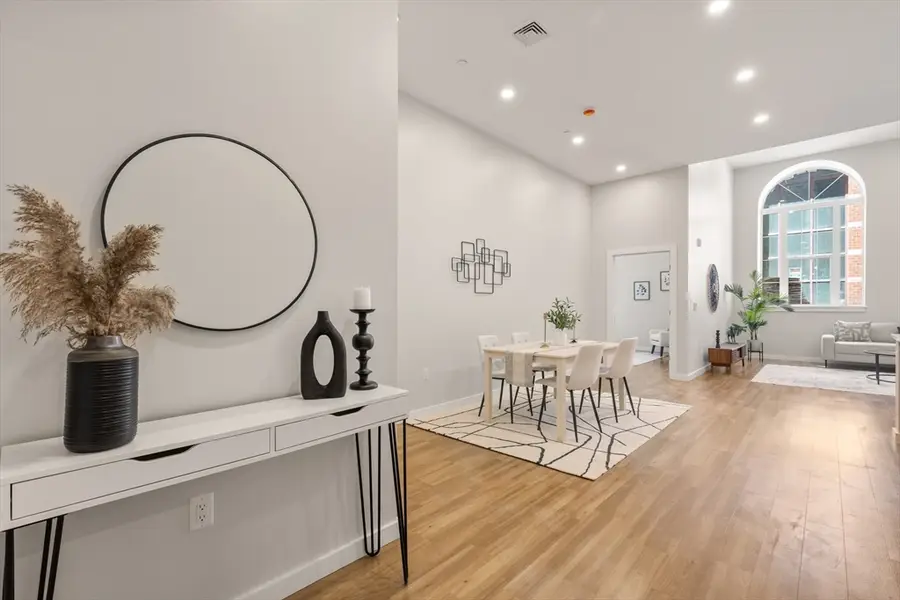 22 Elm St #401, Worcester, MA 01608 - #2