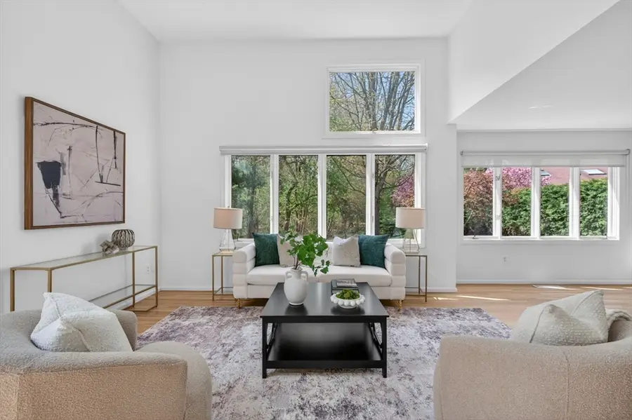8 Heathwood Ln #8, Chestnut Hill, MA 02467 - #3