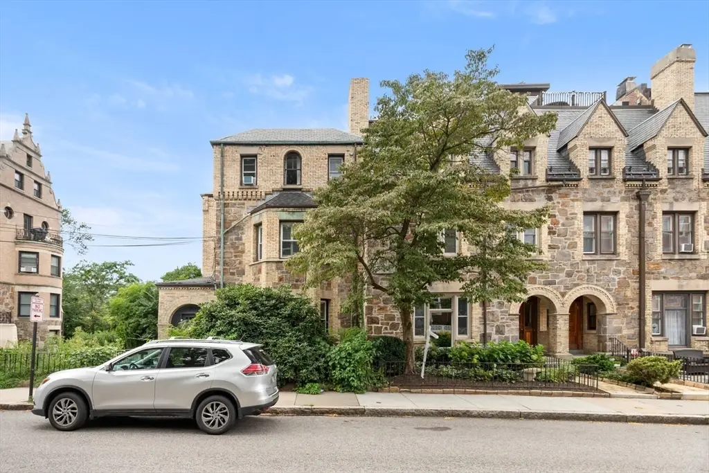 350 Tappan St #1, Brookline, MA 02445 - #1