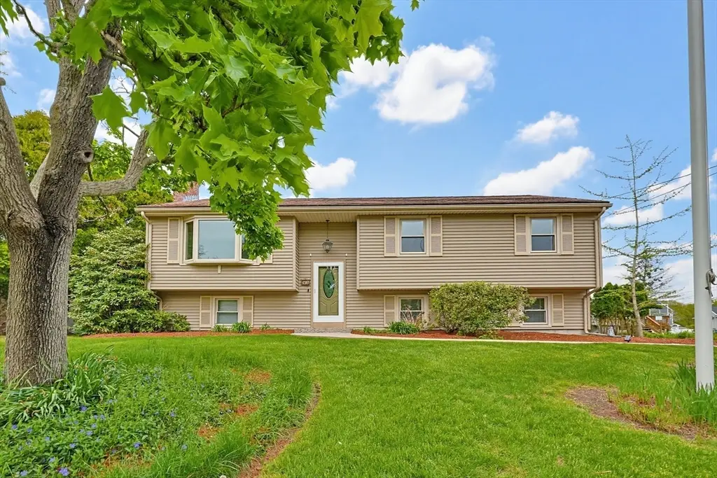 42 Colts Way, Attleboro, MA 02703 - #1