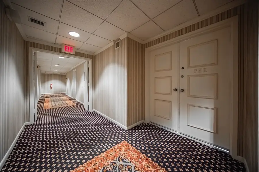 1002 Paradise Rd #PHE, Swampscott, MA 01907 - #3