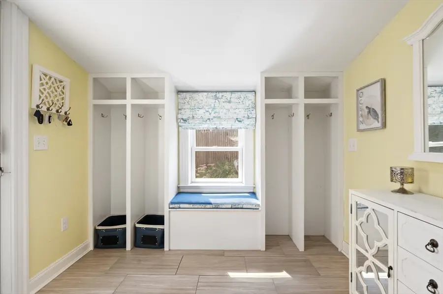 4 Olive Street, Newburyport, MA 01950 - #3