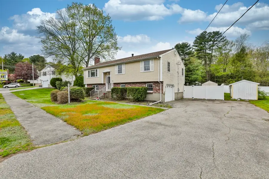 54 Walton Street, Wakefield, MA 01880 - #3
